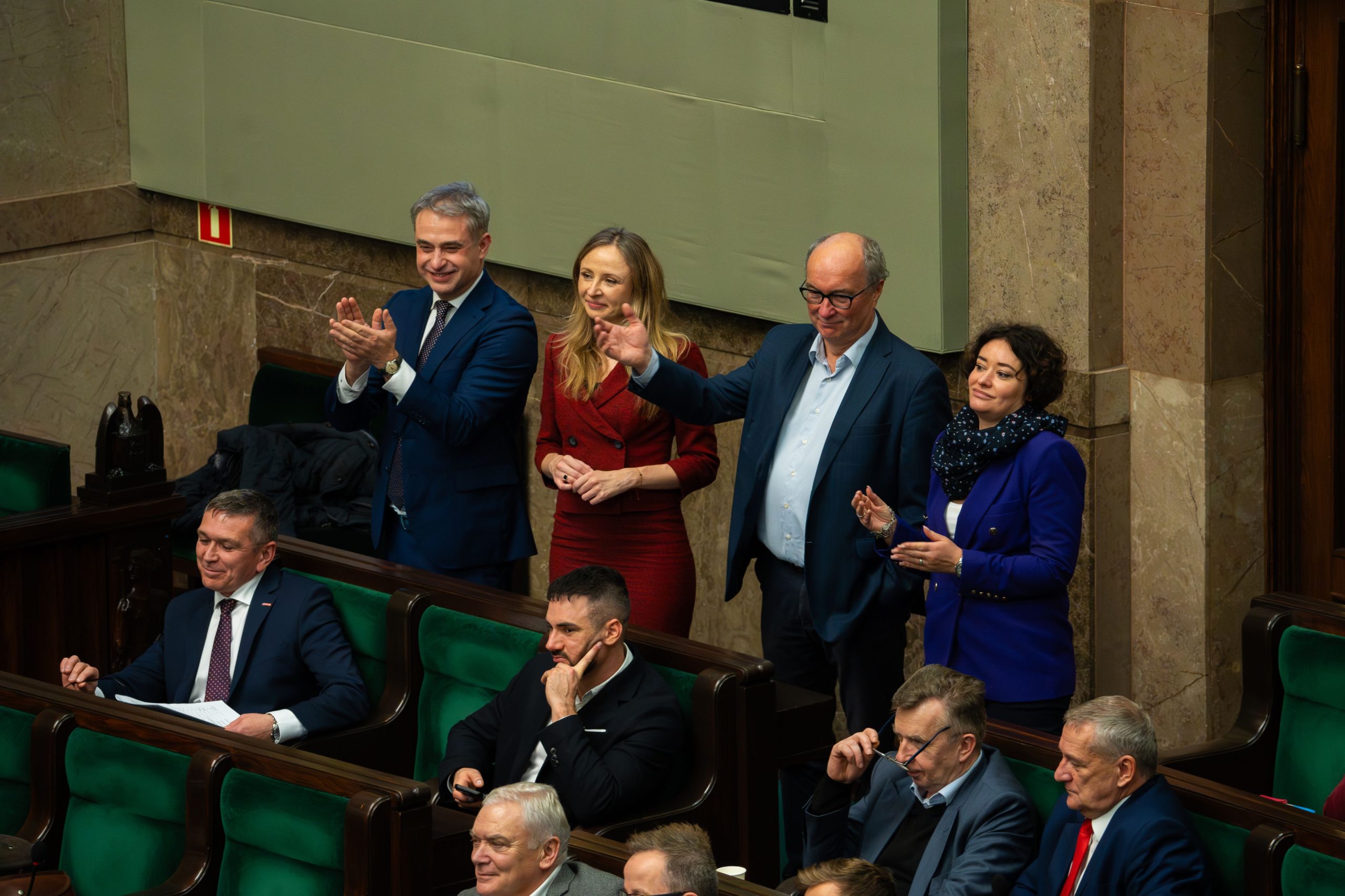 Posłowie Lewicy świętują sukces Lewicy